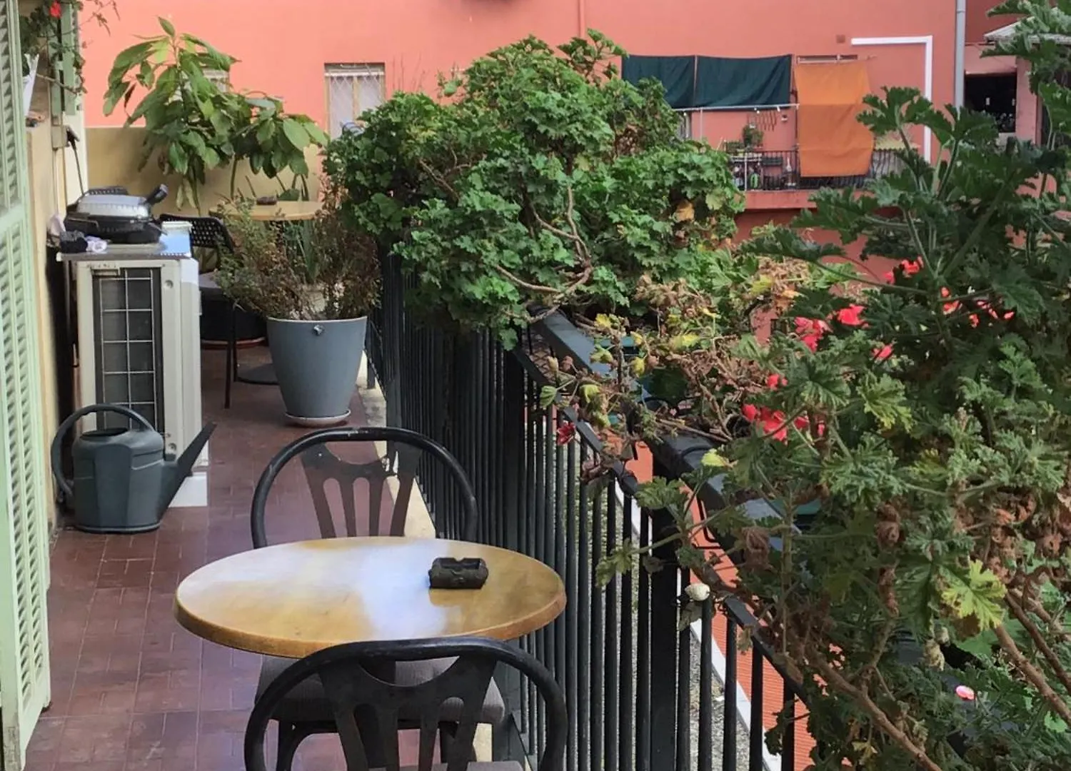 Nice Port Quartier Antiquaire Homestay